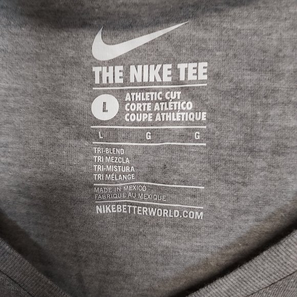 Nike Tee Chicago Champs 2016 World Series women's large tapered fit - Picture 9 of 13
